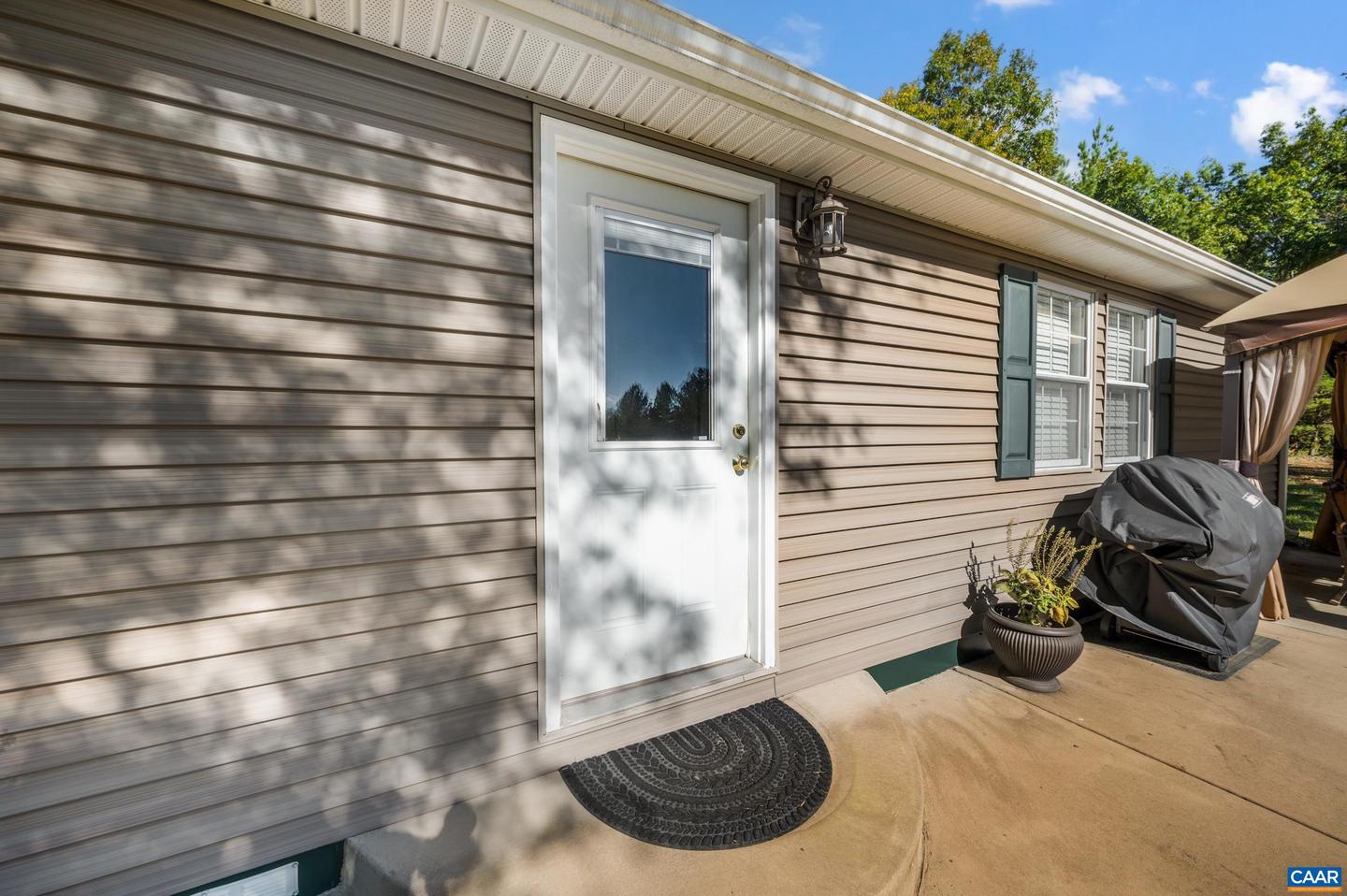 10239 HOWARDSVILLE RD, HOWARDSVILLE, Virginia 24562, 2 Bedrooms Bedrooms, ,1 BathroomBathrooms,Residential,For sale,10239 HOWARDSVILLE RD,665163 MLS # 665163