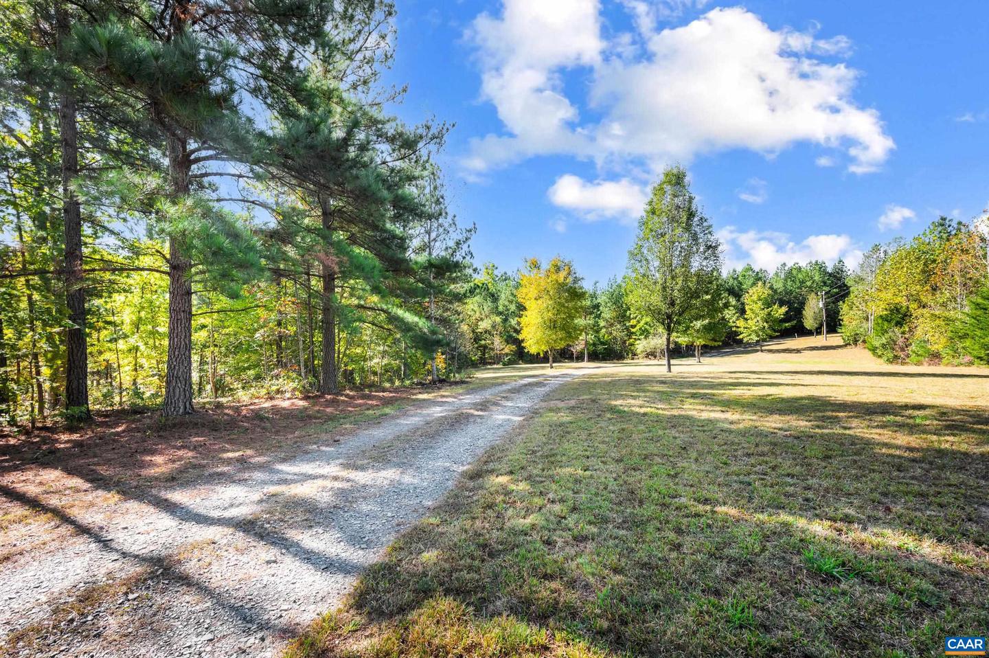 10239 HOWARDSVILLE RD, HOWARDSVILLE, Virginia 24562, 2 Bedrooms Bedrooms, ,1 BathroomBathrooms,Residential,For sale,10239 HOWARDSVILLE RD,665163 MLS # 665163