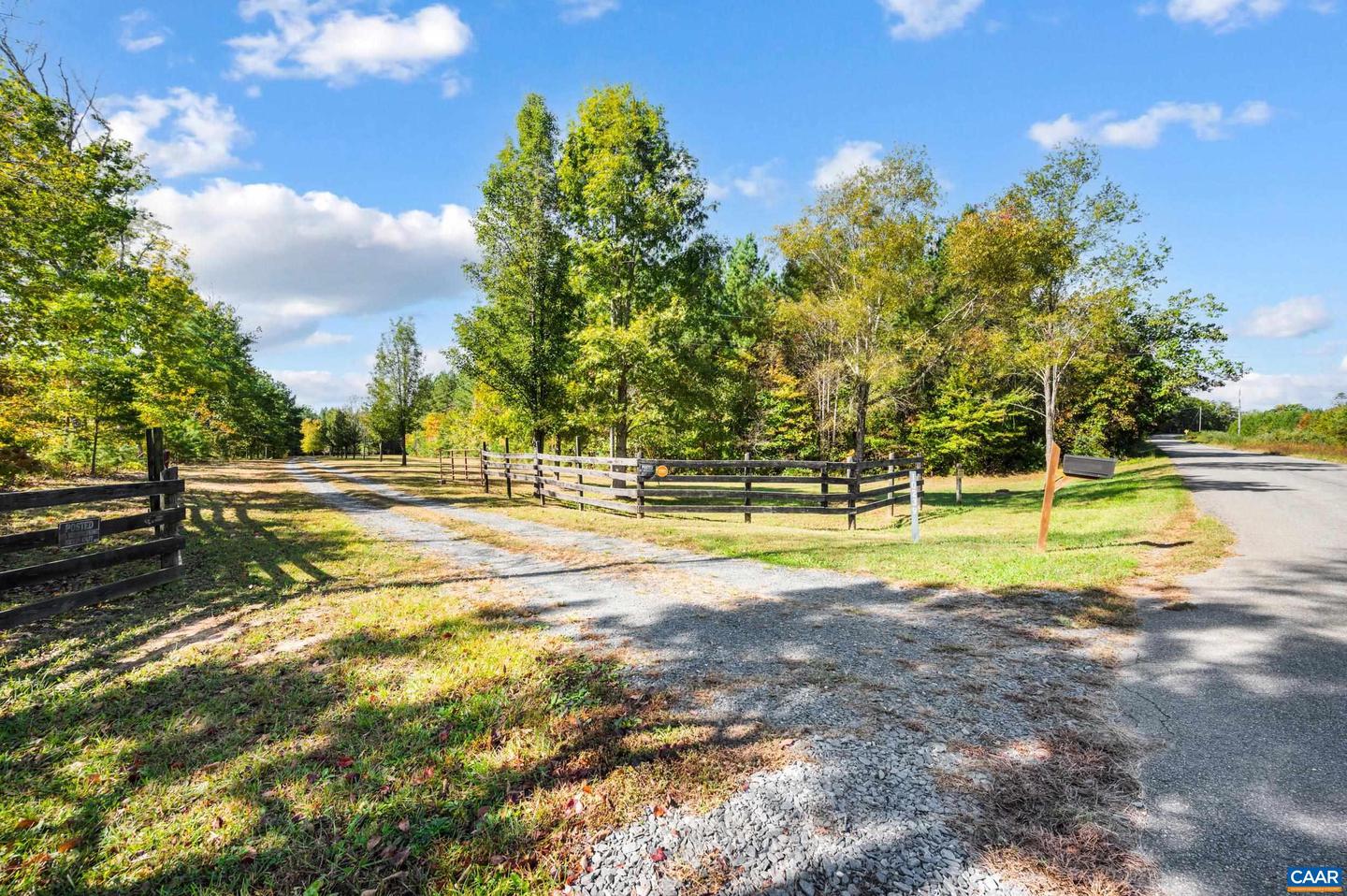 10239 HOWARDSVILLE RD, HOWARDSVILLE, Virginia 24562, 2 Bedrooms Bedrooms, ,1 BathroomBathrooms,Residential,For sale,10239 HOWARDSVILLE RD,665163 MLS # 665163