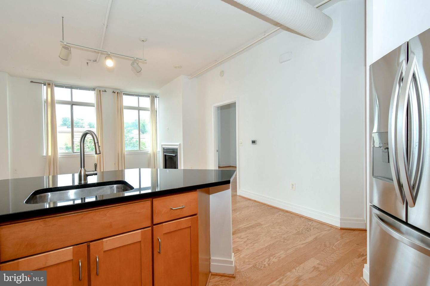 4490 MARKET COMMONS DR #302, FAIRFAX, Virginia 22033, 2 Bedrooms Bedrooms, ,2 BathroomsBathrooms,Residential,For sale,4490 MARKET COMMONS DR #302,VAFX2244718 MLS # VAFX2244718