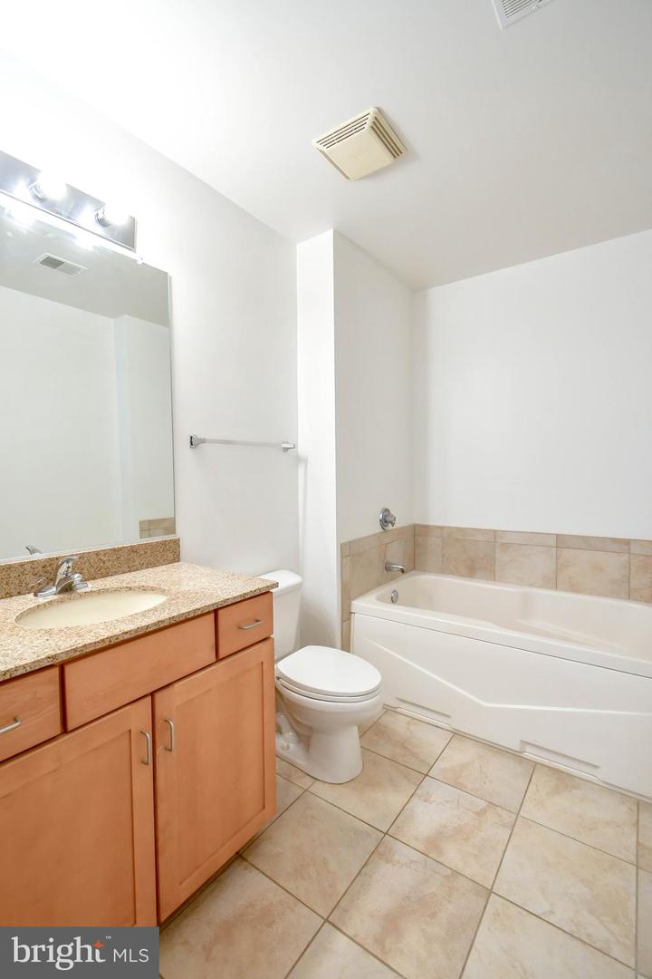 4490 MARKET COMMONS DR #302, FAIRFAX, Virginia 22033, 2 Bedrooms Bedrooms, ,2 BathroomsBathrooms,Residential,For sale,4490 MARKET COMMONS DR #302,VAFX2244718 MLS # VAFX2244718