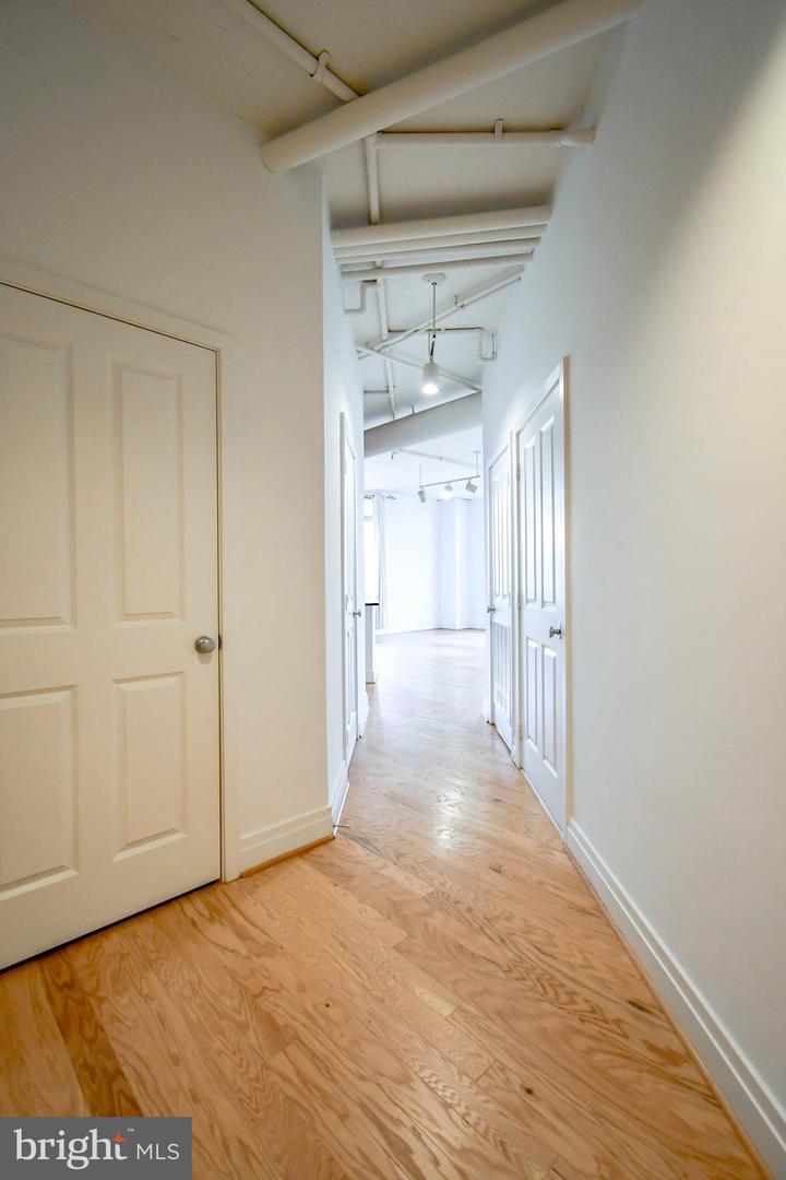 4490 MARKET COMMONS DR #302, FAIRFAX, Virginia 22033, 2 Bedrooms Bedrooms, ,2 BathroomsBathrooms,Residential,For sale,4490 MARKET COMMONS DR #302,VAFX2244718 MLS # VAFX2244718