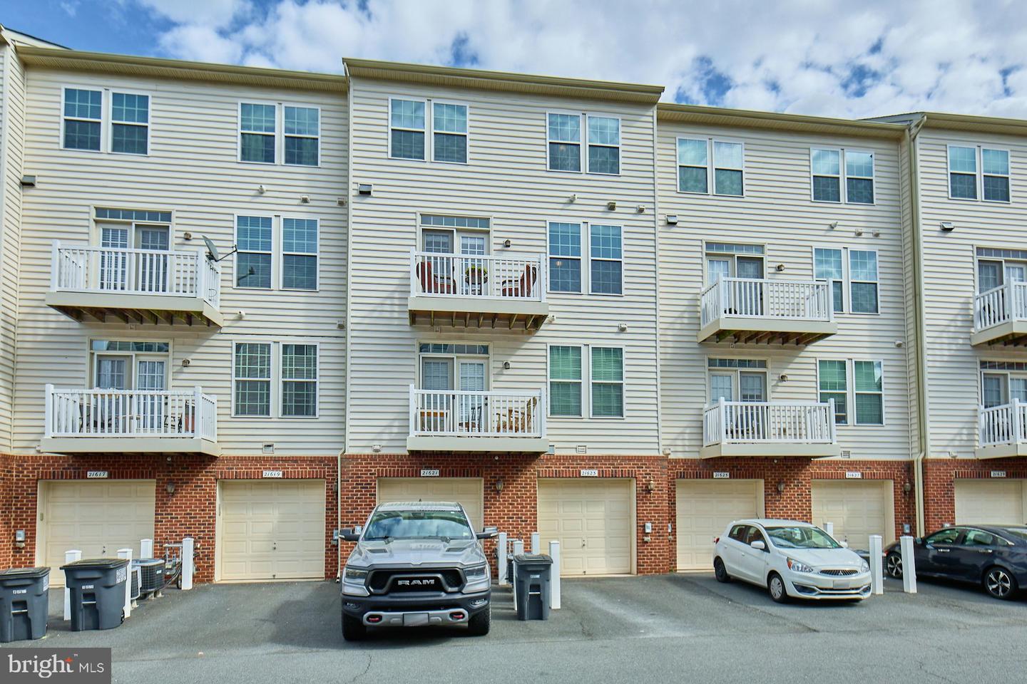 21623 ROMANS DR, ASHBURN, Virginia 20147, 3 Bedrooms Bedrooms, ,2 BathroomsBathrooms,Residential,For sale,21623 ROMANS DR,VALO2098502 MLS # VALO2098502