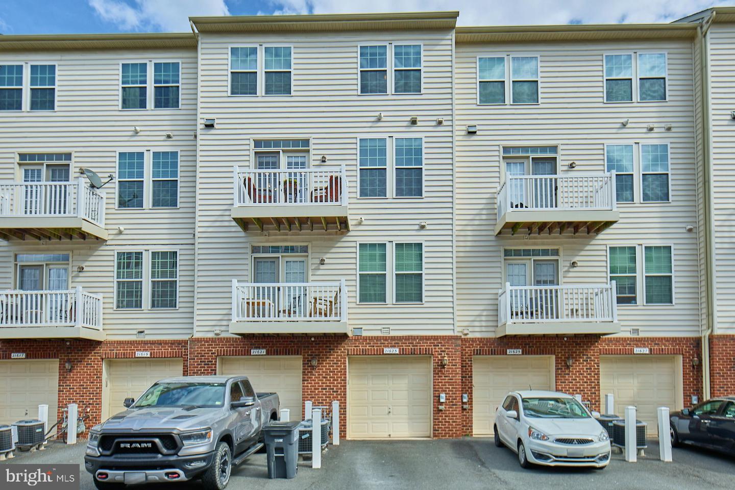 21623 ROMANS DR, ASHBURN, Virginia 20147, 3 Bedrooms Bedrooms, ,2 BathroomsBathrooms,Residential,For sale,21623 ROMANS DR,VALO2098502 MLS # VALO2098502