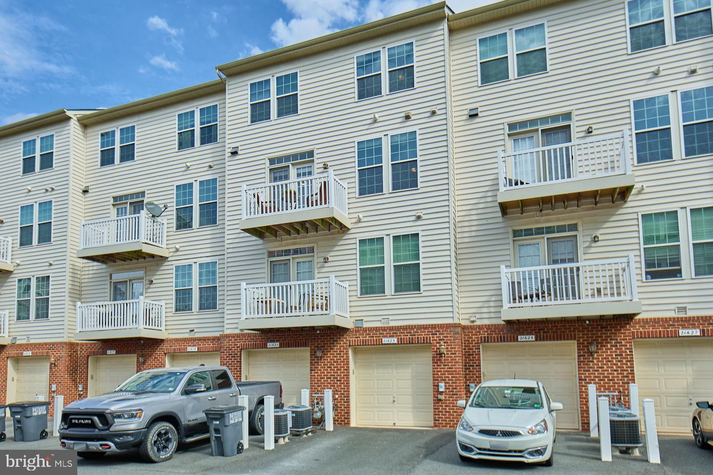 21623 ROMANS DR, ASHBURN, Virginia 20147, 3 Bedrooms Bedrooms, ,2 BathroomsBathrooms,Residential,For sale,21623 ROMANS DR,VALO2098502 MLS # VALO2098502