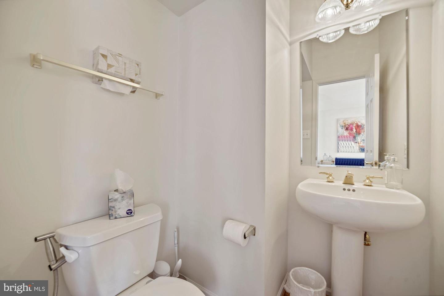 7261 CASTLEFIELD WAY, SPRINGFIELD, Virginia 22150, 3 Bedrooms Bedrooms, ,3 BathroomsBathrooms,Residential,For sale,7261 CASTLEFIELD WAY,VAFX2244758 MLS # VAFX2244758