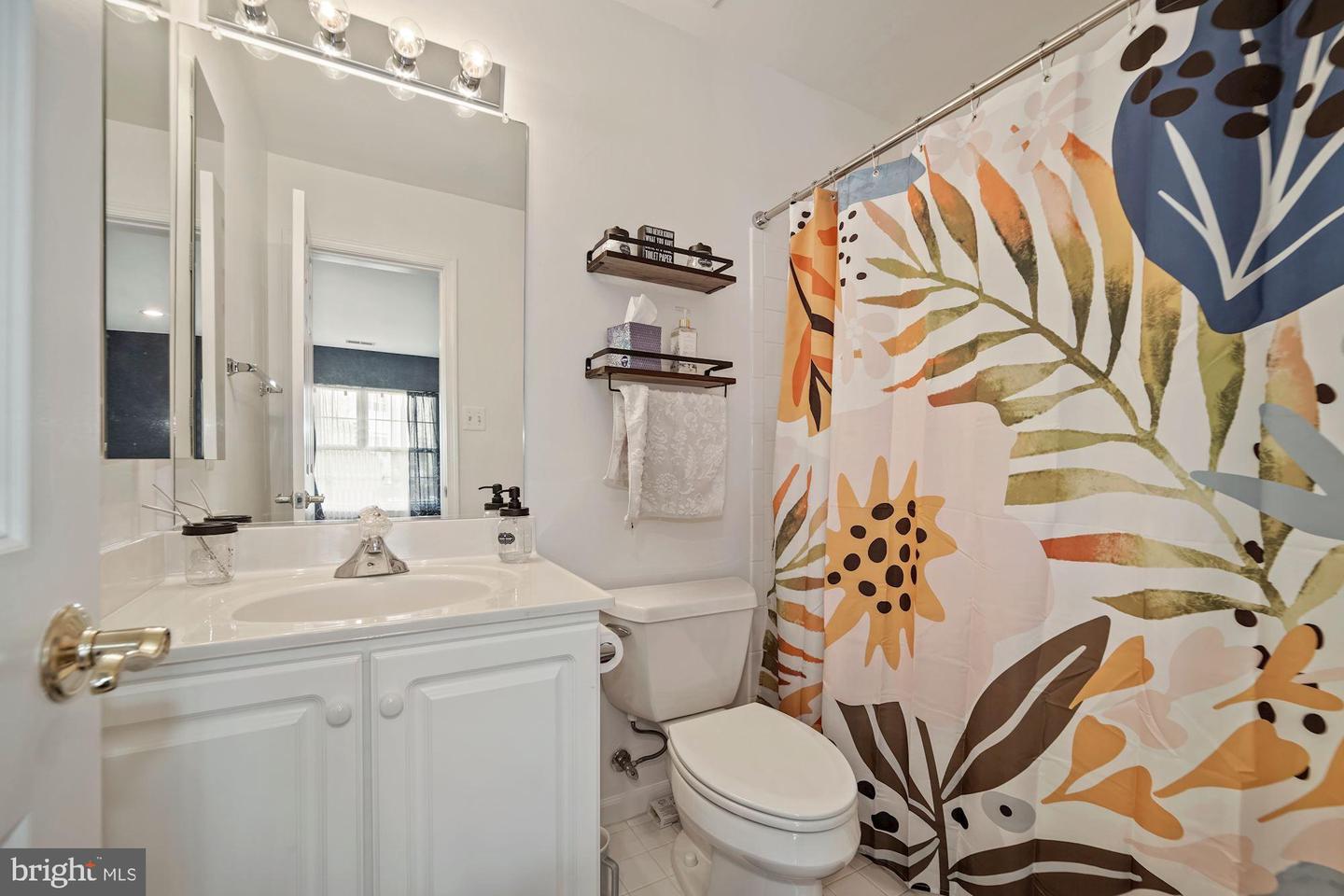 7261 CASTLEFIELD WAY, SPRINGFIELD, Virginia 22150, 3 Bedrooms Bedrooms, ,3 BathroomsBathrooms,Residential,For sale,7261 CASTLEFIELD WAY,VAFX2244758 MLS # VAFX2244758