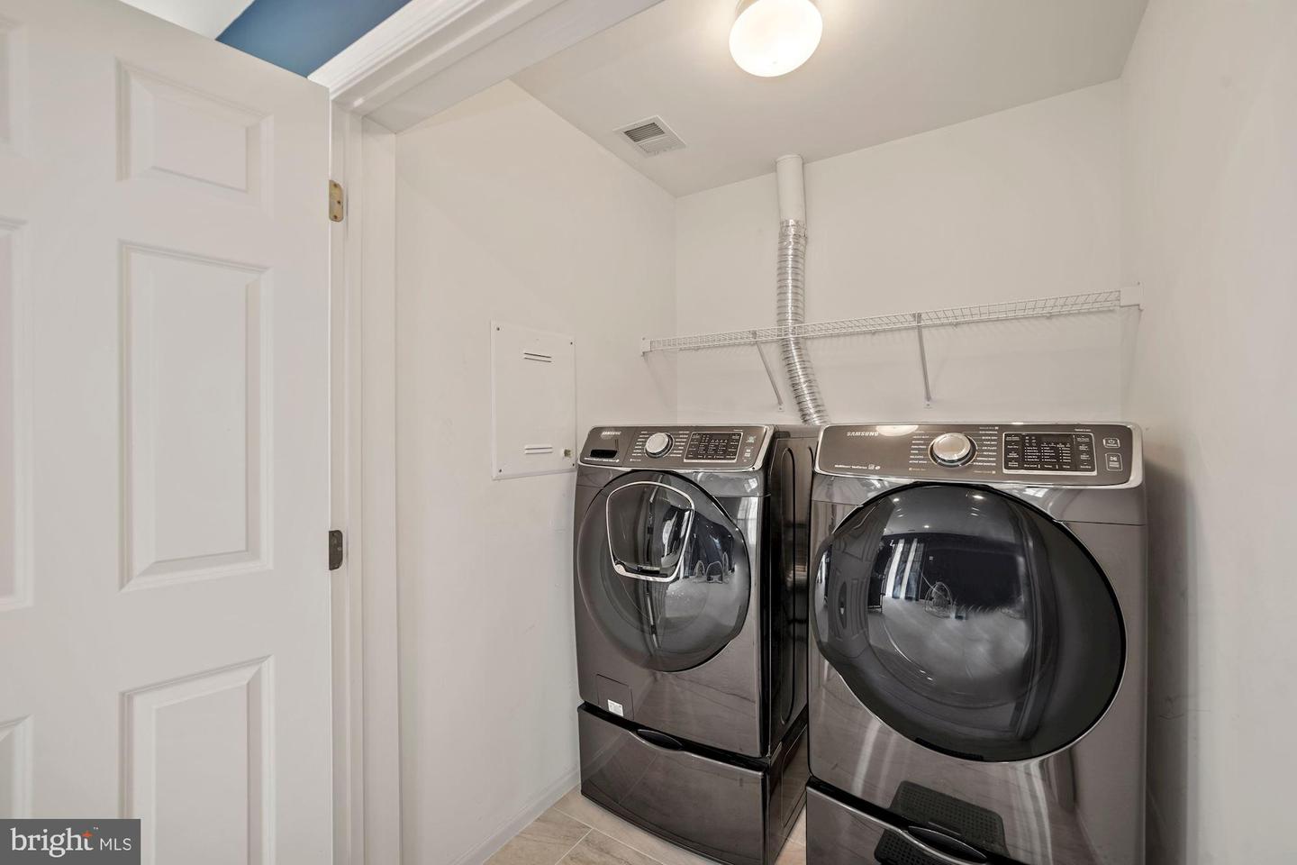 7261 CASTLEFIELD WAY, SPRINGFIELD, Virginia 22150, 3 Bedrooms Bedrooms, ,3 BathroomsBathrooms,Residential,For sale,7261 CASTLEFIELD WAY,VAFX2244758 MLS # VAFX2244758