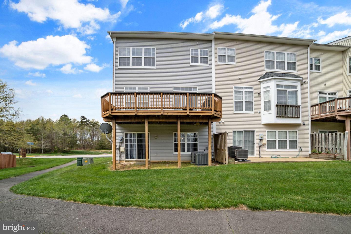 7261 CASTLEFIELD WAY, SPRINGFIELD, Virginia 22150, 3 Bedrooms Bedrooms, ,3 BathroomsBathrooms,Residential,For sale,7261 CASTLEFIELD WAY,VAFX2244758 MLS # VAFX2244758