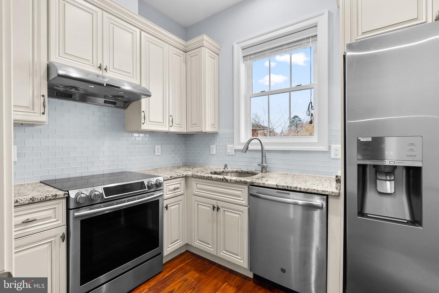 1718 CHATEAU CT, MCLEAN, Virginia 22101, 6 Bedrooms Bedrooms, ,6 BathroomsBathrooms,Residential,For sale,1718 CHATEAU CT,VAFX2244760 MLS # VAFX2244760