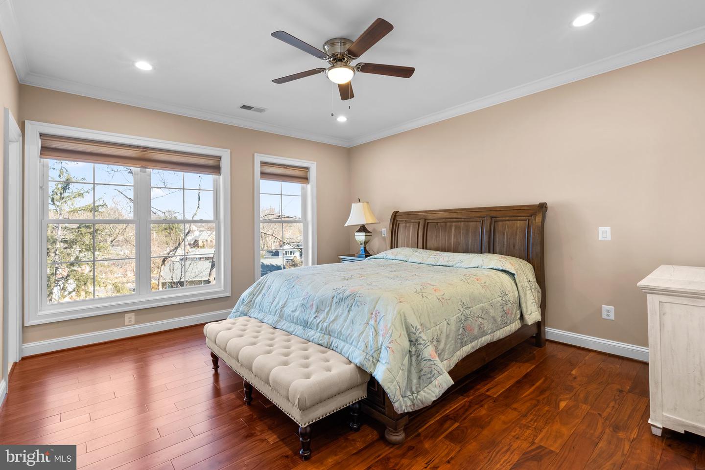 1718 CHATEAU CT, MCLEAN, Virginia 22101, 6 Bedrooms Bedrooms, ,6 BathroomsBathrooms,Residential,For sale,1718 CHATEAU CT,VAFX2244760 MLS # VAFX2244760