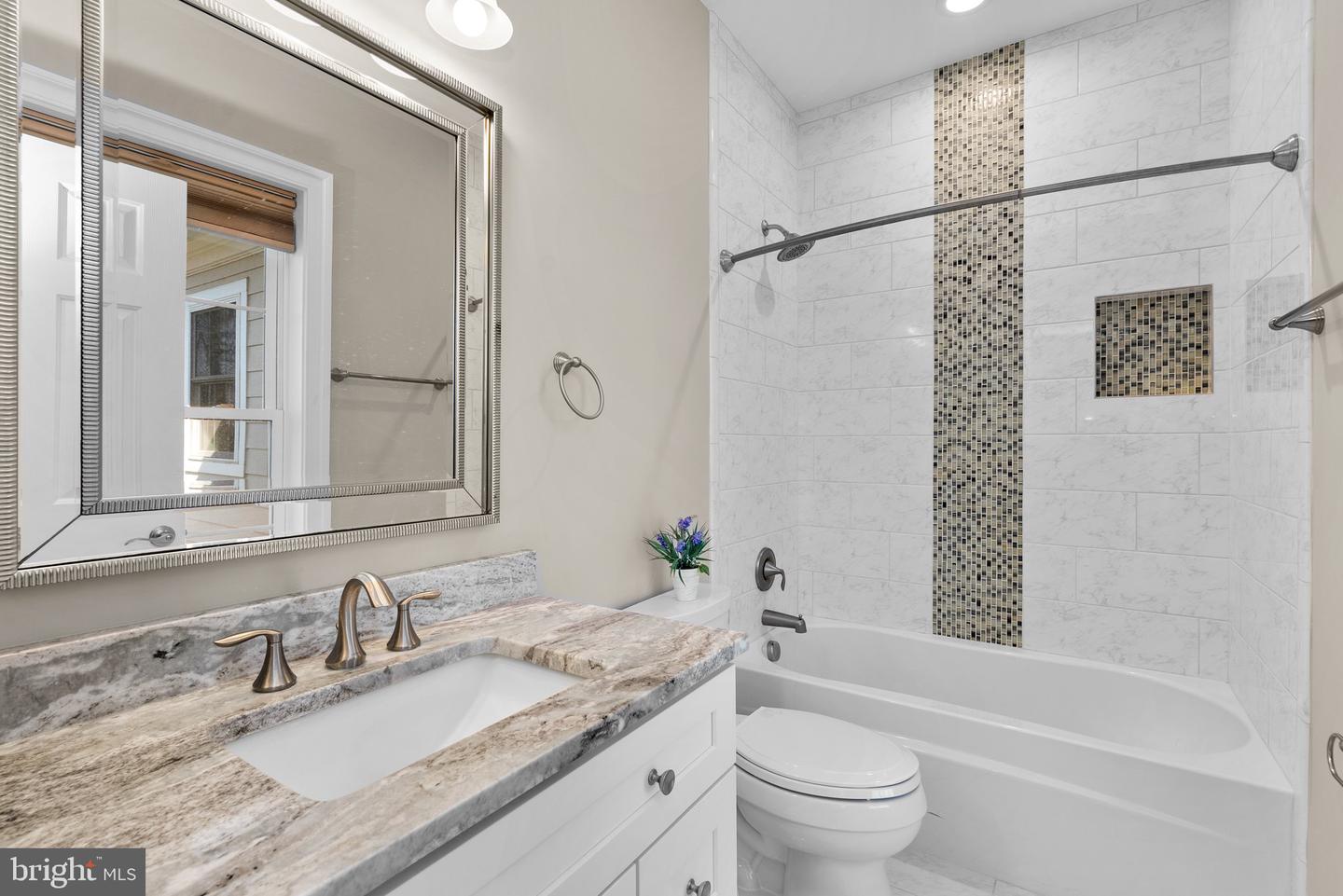 1718 CHATEAU CT, MCLEAN, Virginia 22101, 6 Bedrooms Bedrooms, ,6 BathroomsBathrooms,Residential,For sale,1718 CHATEAU CT,VAFX2244760 MLS # VAFX2244760