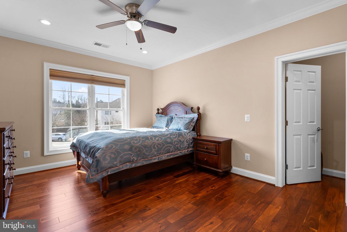 1718 CHATEAU CT, MCLEAN, Virginia 22101, 6 Bedrooms Bedrooms, ,6 BathroomsBathrooms,Residential,For sale,1718 CHATEAU CT,VAFX2244760 MLS # VAFX2244760