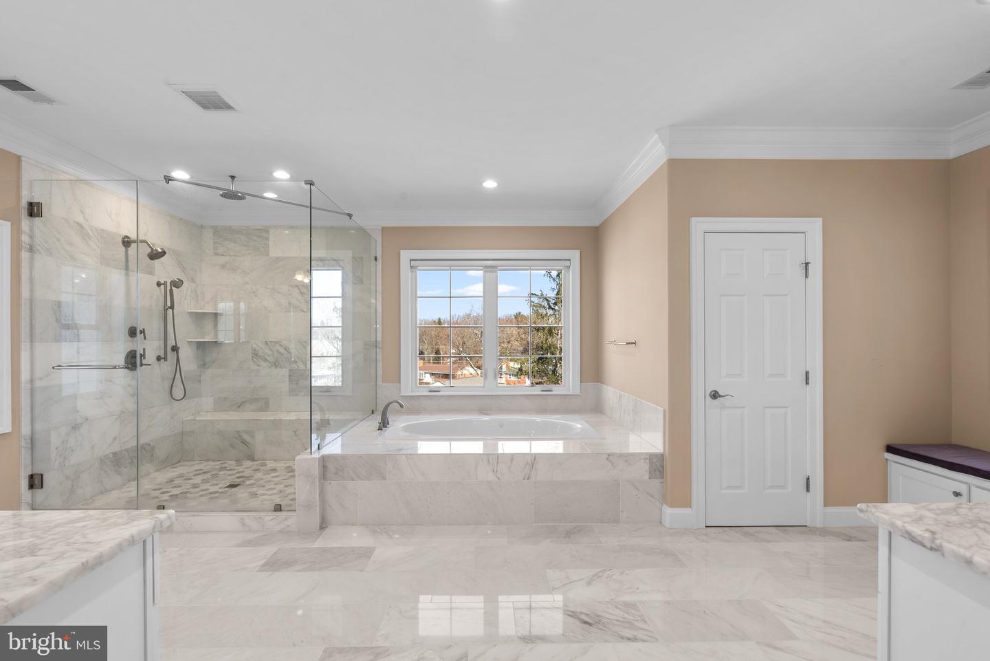 1718 CHATEAU CT, MCLEAN, Virginia 22101, 6 Bedrooms Bedrooms, ,6 BathroomsBathrooms,Residential,For sale,1718 CHATEAU CT,VAFX2244760 MLS # VAFX2244760