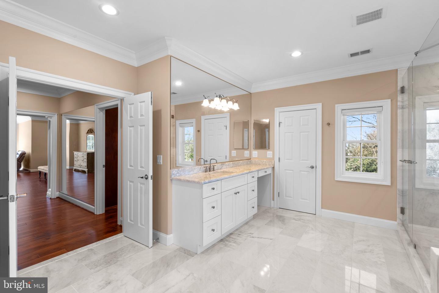 1718 CHATEAU CT, MCLEAN, Virginia 22101, 6 Bedrooms Bedrooms, ,6 BathroomsBathrooms,Residential,For sale,1718 CHATEAU CT,VAFX2244760 MLS # VAFX2244760