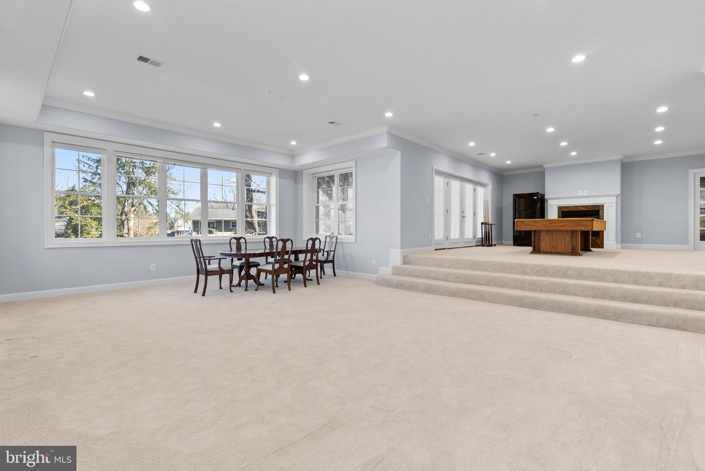 1718 CHATEAU CT, MCLEAN, Virginia 22101, 6 Bedrooms Bedrooms, ,6 BathroomsBathrooms,Residential,For sale,1718 CHATEAU CT,VAFX2244760 MLS # VAFX2244760