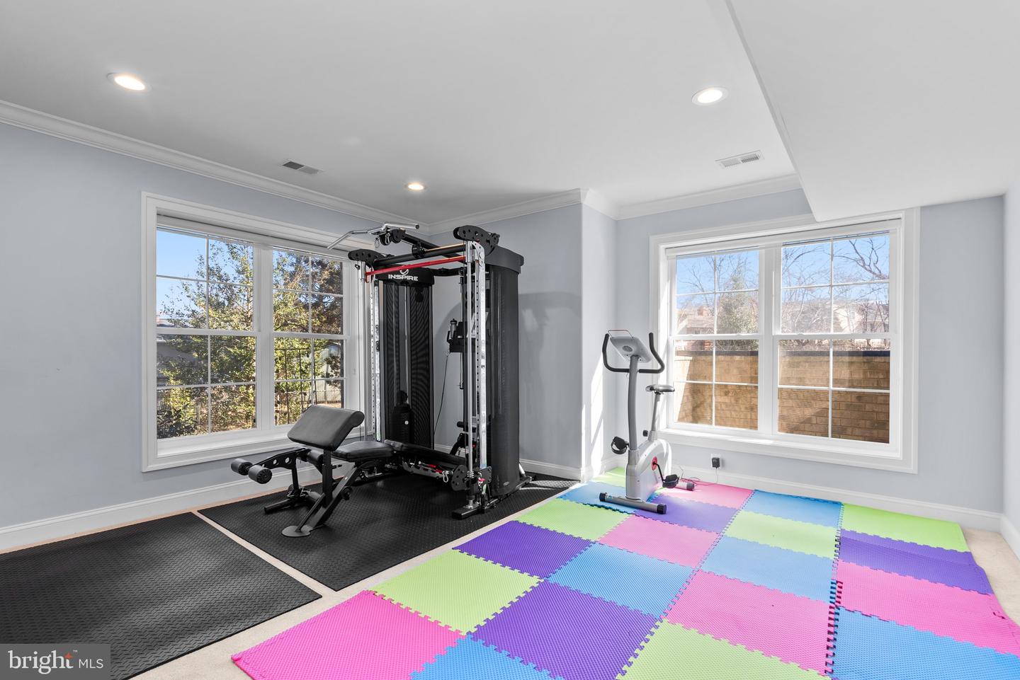 1718 CHATEAU CT, MCLEAN, Virginia 22101, 6 Bedrooms Bedrooms, ,6 BathroomsBathrooms,Residential,For sale,1718 CHATEAU CT,VAFX2244760 MLS # VAFX2244760