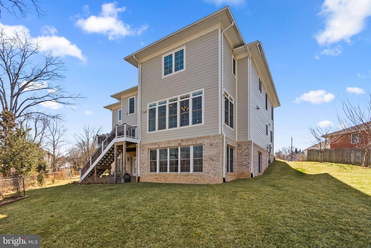 1718 CHATEAU CT, MCLEAN, Virginia 22101, 6 Bedrooms Bedrooms, ,6 BathroomsBathrooms,Residential,For sale,1718 CHATEAU CT,VAFX2244760 MLS # VAFX2244760