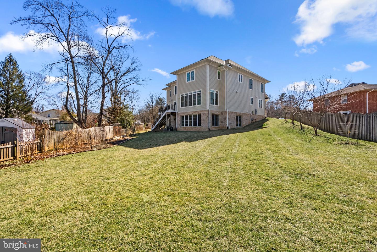 1718 CHATEAU CT, MCLEAN, Virginia 22101, 6 Bedrooms Bedrooms, ,6 BathroomsBathrooms,Residential,For sale,1718 CHATEAU CT,VAFX2244760 MLS # VAFX2244760