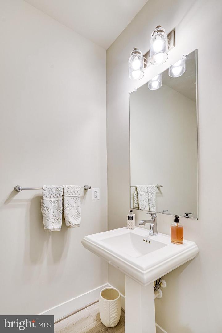 1953 ROLAND CLARKE PL, RESTON, Virginia 20191, 4 Bedrooms Bedrooms, ,4 BathroomsBathrooms,Residential,For sale,1953 ROLAND CLARKE PL,VAFX2244768 MLS # VAFX2244768