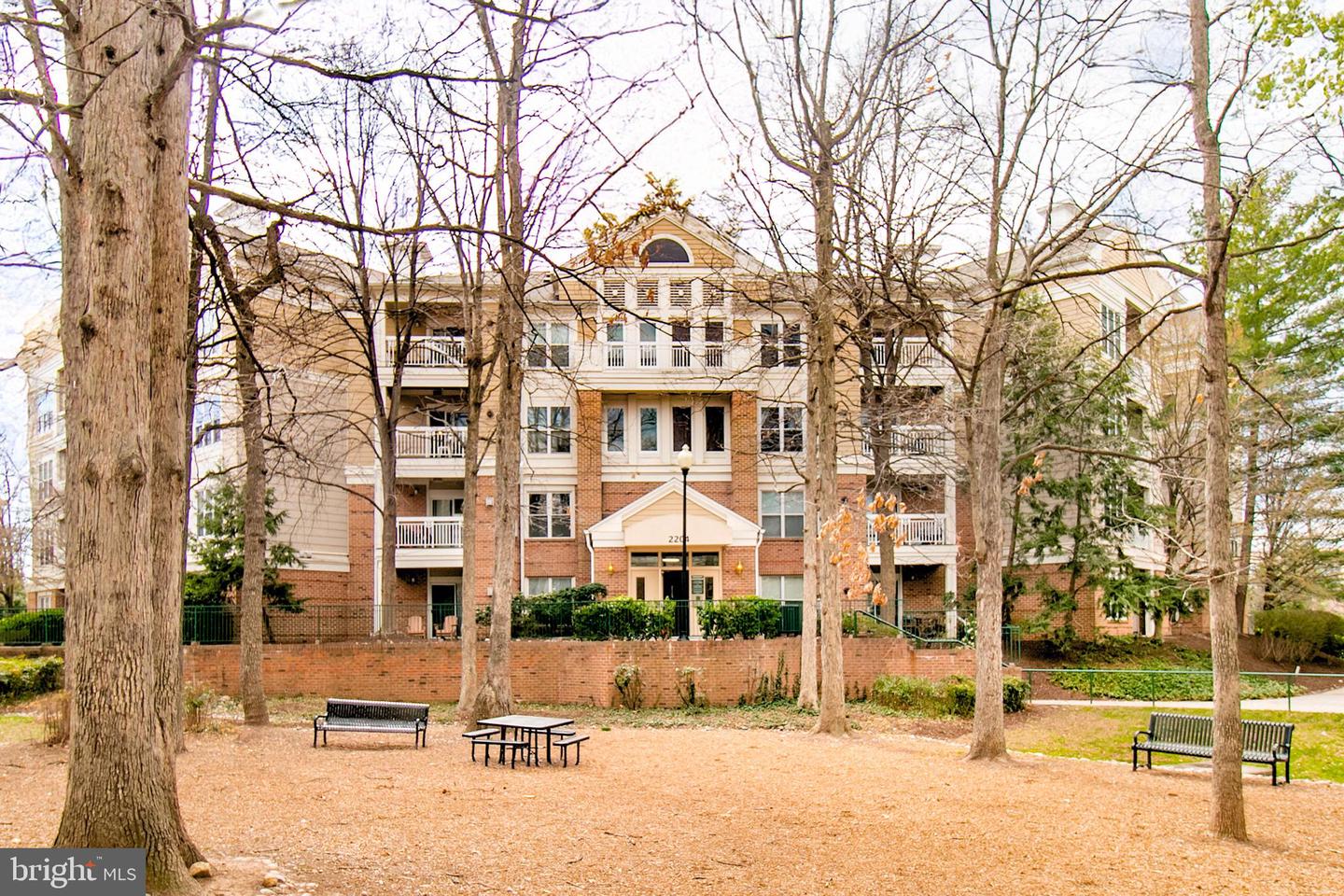 2204 WESTCOURT LN #306, HERNDON, Virginia 20170, 2 Bedrooms Bedrooms, ,1 BathroomBathrooms,Residential,For sale,2204 WESTCOURT LN #306,VAFX2244770 MLS # VAFX2244770