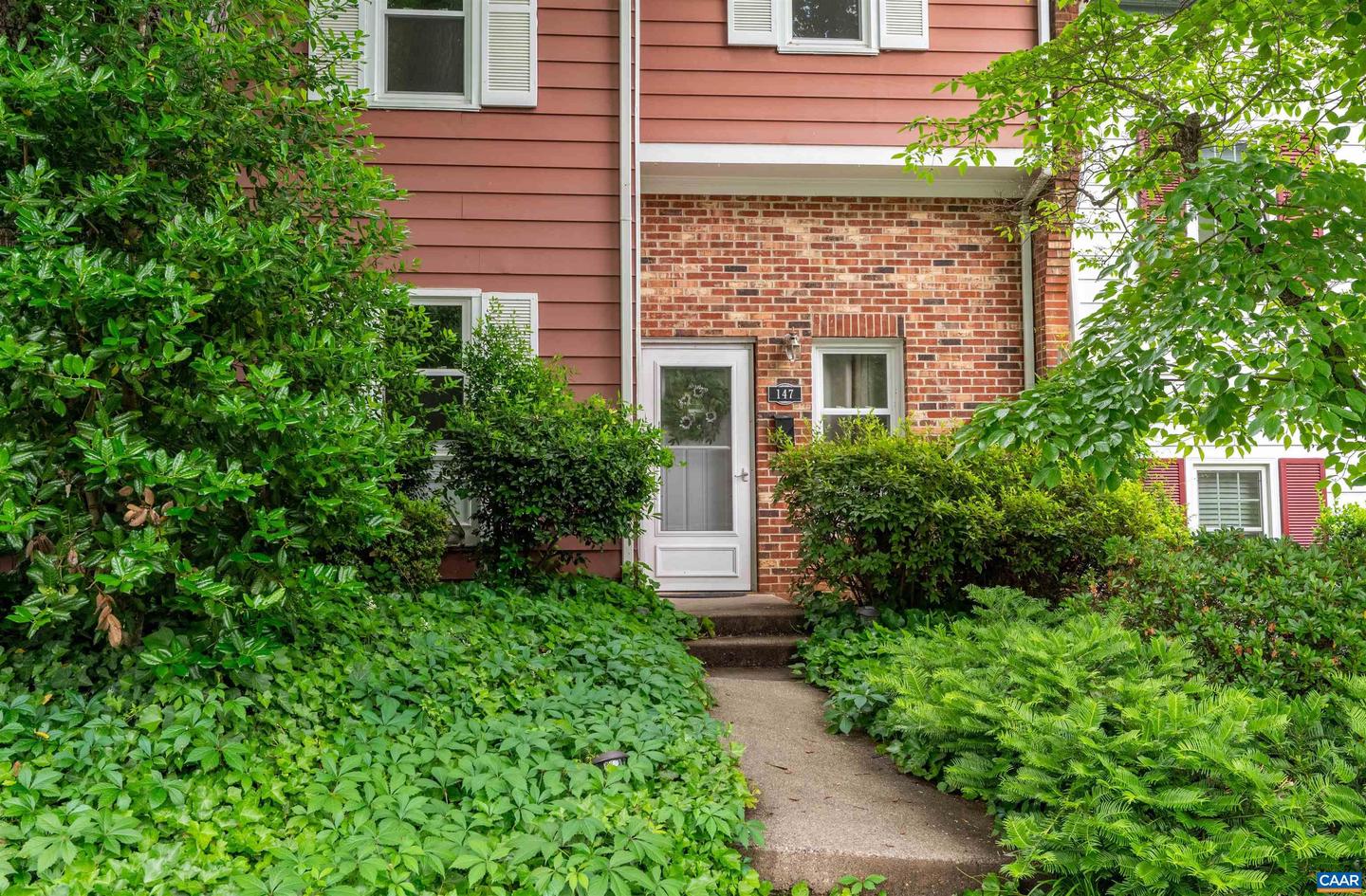 147 SCARBOROUGH PL, CHARLOTTESVILLE, Virginia 22903, 3 Bedrooms Bedrooms, ,2 BathroomsBathrooms,Residential,For sale,147 SCARBOROUGH PL,665261 MLS # 665261