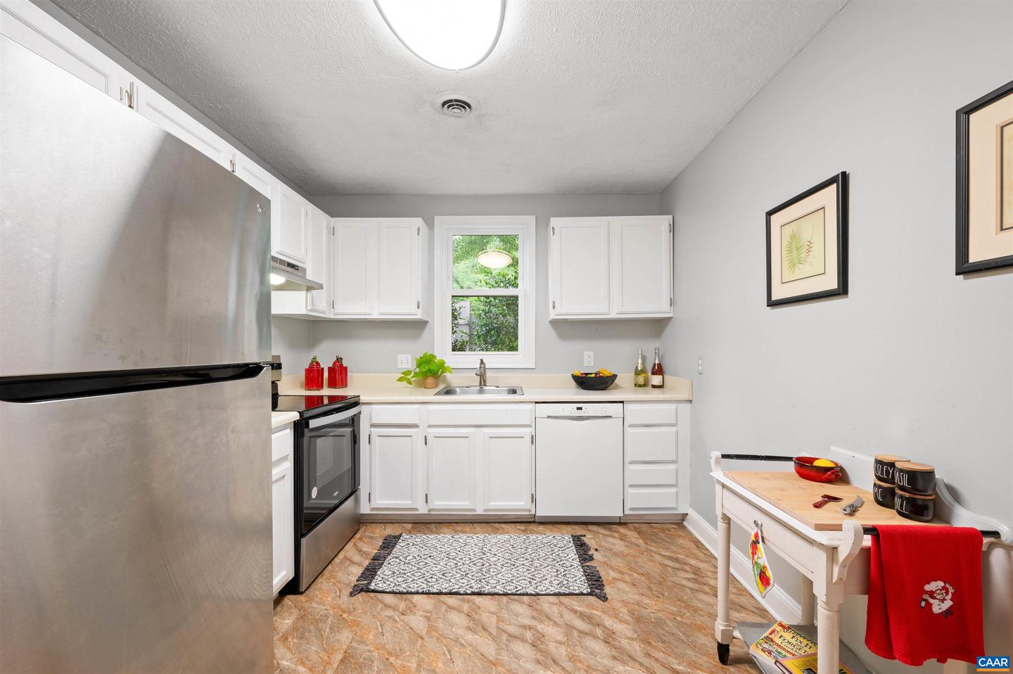 147 SCARBOROUGH PL, CHARLOTTESVILLE, Virginia 22903, 3 Bedrooms Bedrooms, ,2 BathroomsBathrooms,Residential,For sale,147 SCARBOROUGH PL,665261 MLS # 665261