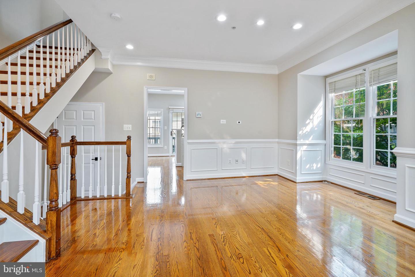8837 ASHGROVE HOUSE LN, VIENNA, Virginia 22182, 3 Bedrooms Bedrooms, ,3 BathroomsBathrooms,Residential,For sale,8837 ASHGROVE HOUSE LN,VAFX2244492 MLS # VAFX2244492