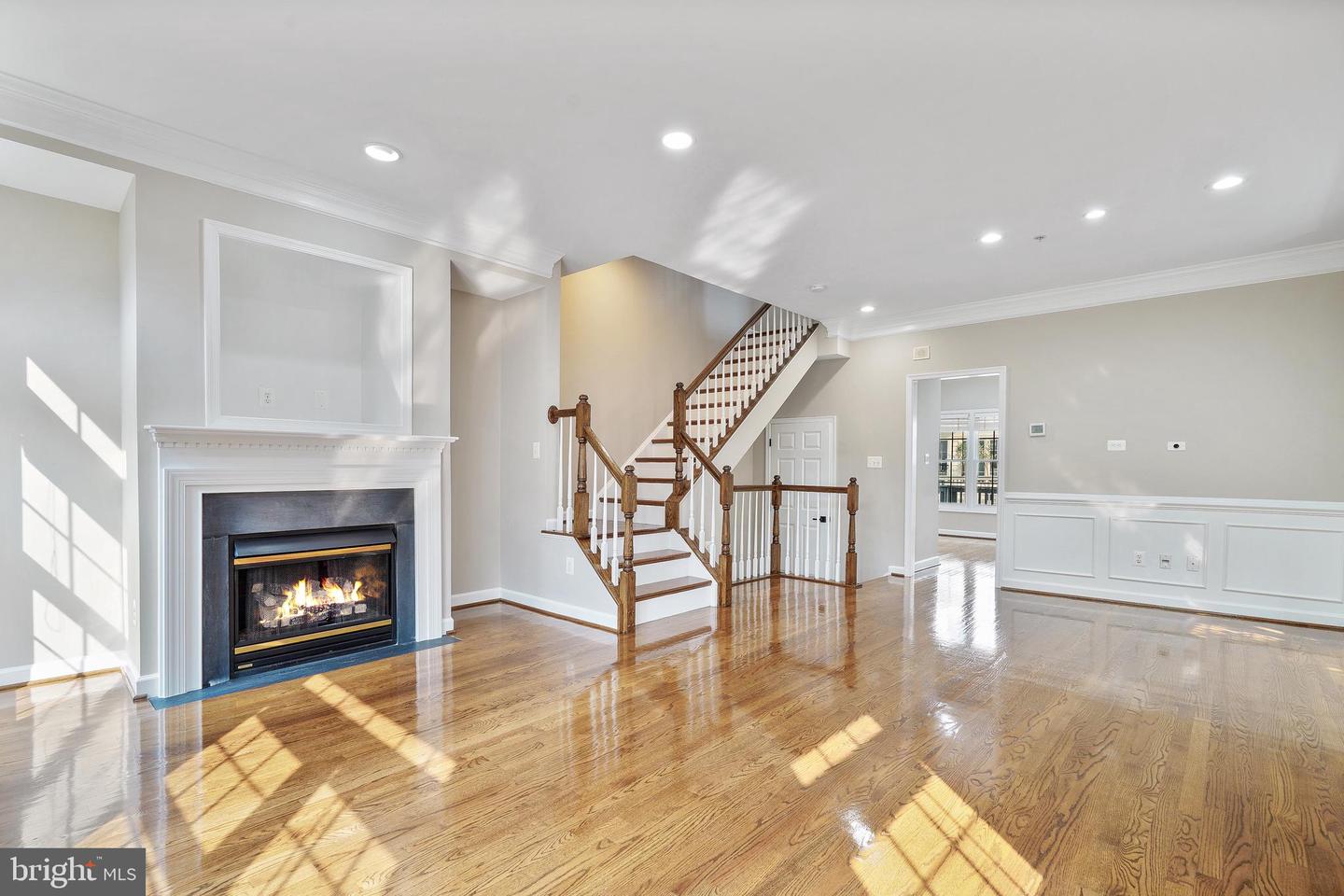 8837 ASHGROVE HOUSE LN, VIENNA, Virginia 22182, 3 Bedrooms Bedrooms, ,3 BathroomsBathrooms,Residential,For sale,8837 ASHGROVE HOUSE LN,VAFX2244492 MLS # VAFX2244492