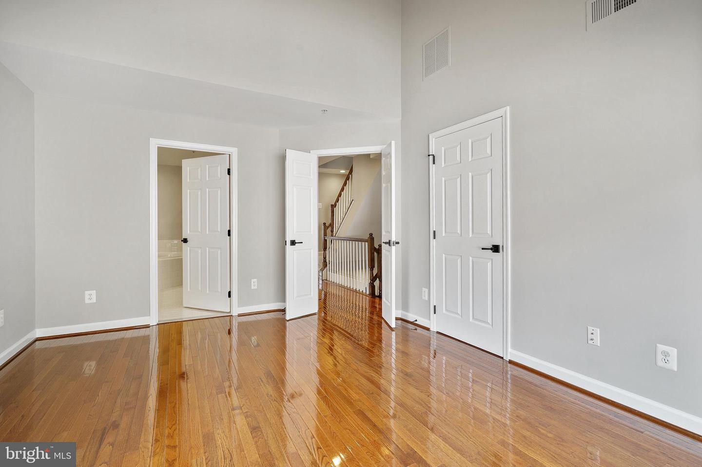 8837 ASHGROVE HOUSE LN, VIENNA, Virginia 22182, 3 Bedrooms Bedrooms, ,3 BathroomsBathrooms,Residential,For sale,8837 ASHGROVE HOUSE LN,VAFX2244492 MLS # VAFX2244492