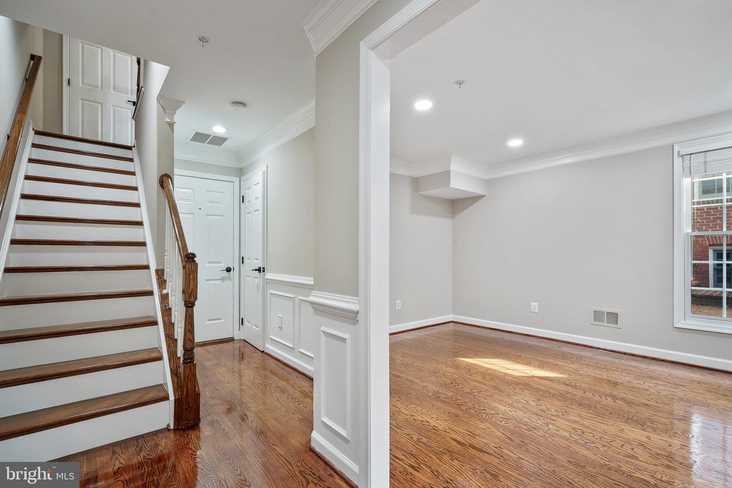8837 ASHGROVE HOUSE LN, VIENNA, Virginia 22182, 3 Bedrooms Bedrooms, ,3 BathroomsBathrooms,Residential,For sale,8837 ASHGROVE HOUSE LN,VAFX2244492 MLS # VAFX2244492