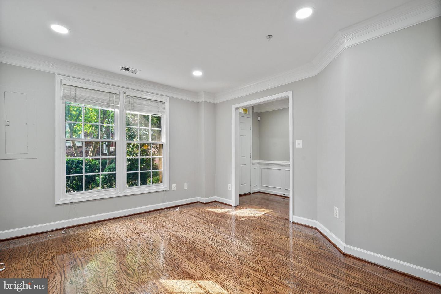 8837 ASHGROVE HOUSE LN, VIENNA, Virginia 22182, 3 Bedrooms Bedrooms, ,3 BathroomsBathrooms,Residential,For sale,8837 ASHGROVE HOUSE LN,VAFX2244492 MLS # VAFX2244492