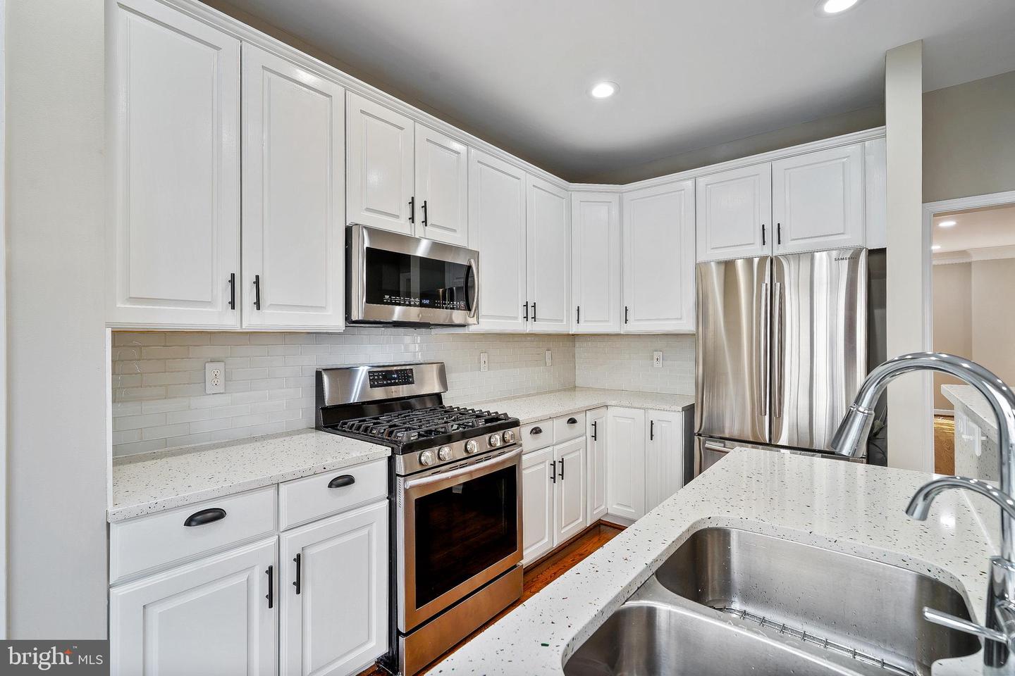 8837 ASHGROVE HOUSE LN, VIENNA, Virginia 22182, 3 Bedrooms Bedrooms, ,3 BathroomsBathrooms,Residential,For sale,8837 ASHGROVE HOUSE LN,VAFX2244492 MLS # VAFX2244492