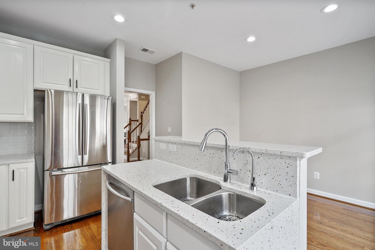 8837 ASHGROVE HOUSE LN, VIENNA, Virginia 22182, 3 Bedrooms Bedrooms, ,3 BathroomsBathrooms,Residential,For sale,8837 ASHGROVE HOUSE LN,VAFX2244492 MLS # VAFX2244492