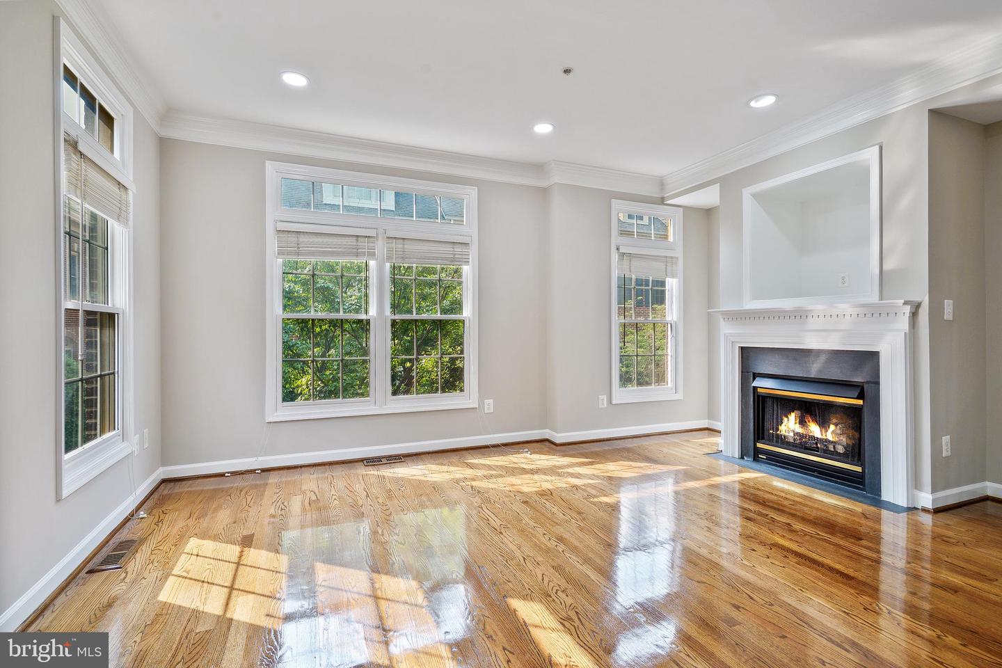 8837 ASHGROVE HOUSE LN, VIENNA, Virginia 22182, 3 Bedrooms Bedrooms, ,3 BathroomsBathrooms,Residential,For sale,8837 ASHGROVE HOUSE LN,VAFX2244492 MLS # VAFX2244492