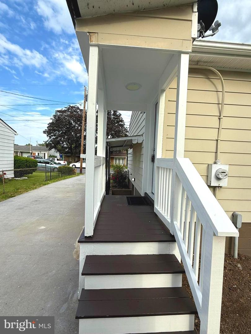 625 BUTLER AVE, WINCHESTER, Virginia 22601, 5 Bedrooms Bedrooms, ,2 BathroomsBathrooms,Residential,For sale,625 BUTLER AVE,VAWI2007880 MLS # VAWI2007880