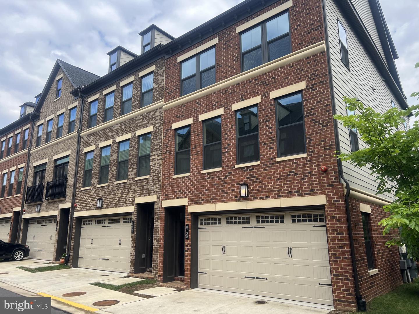 6730 24TH CT N, ARLINGTON, Virginia 22205, 4 Bedrooms Bedrooms, ,4 BathroomsBathrooms,Residential,For sale,6730 24TH CT N,VAAR2058532 MLS # VAAR2058532