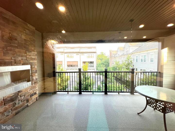 6730 24TH CT N, ARLINGTON, Virginia 22205, 4 Bedrooms Bedrooms, ,4 BathroomsBathrooms,Residential,For sale,6730 24TH CT N,VAAR2058532 MLS # VAAR2058532