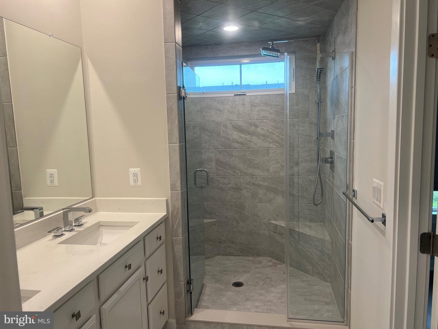 6730 24TH CT N, ARLINGTON, Virginia 22205, 4 Bedrooms Bedrooms, ,4 BathroomsBathrooms,Residential,For sale,6730 24TH CT N,VAAR2058532 MLS # VAAR2058532
