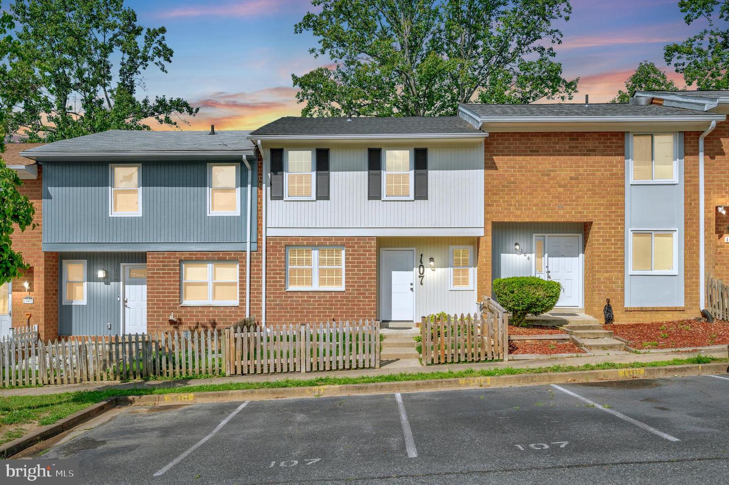 107 OAK DR, STAFFORD, Virginia 22554, 3 Bedrooms Bedrooms, ,2 BathroomsBathrooms,Residential,For sale,107 OAK DR,VAST2039402 MLS # VAST2039402