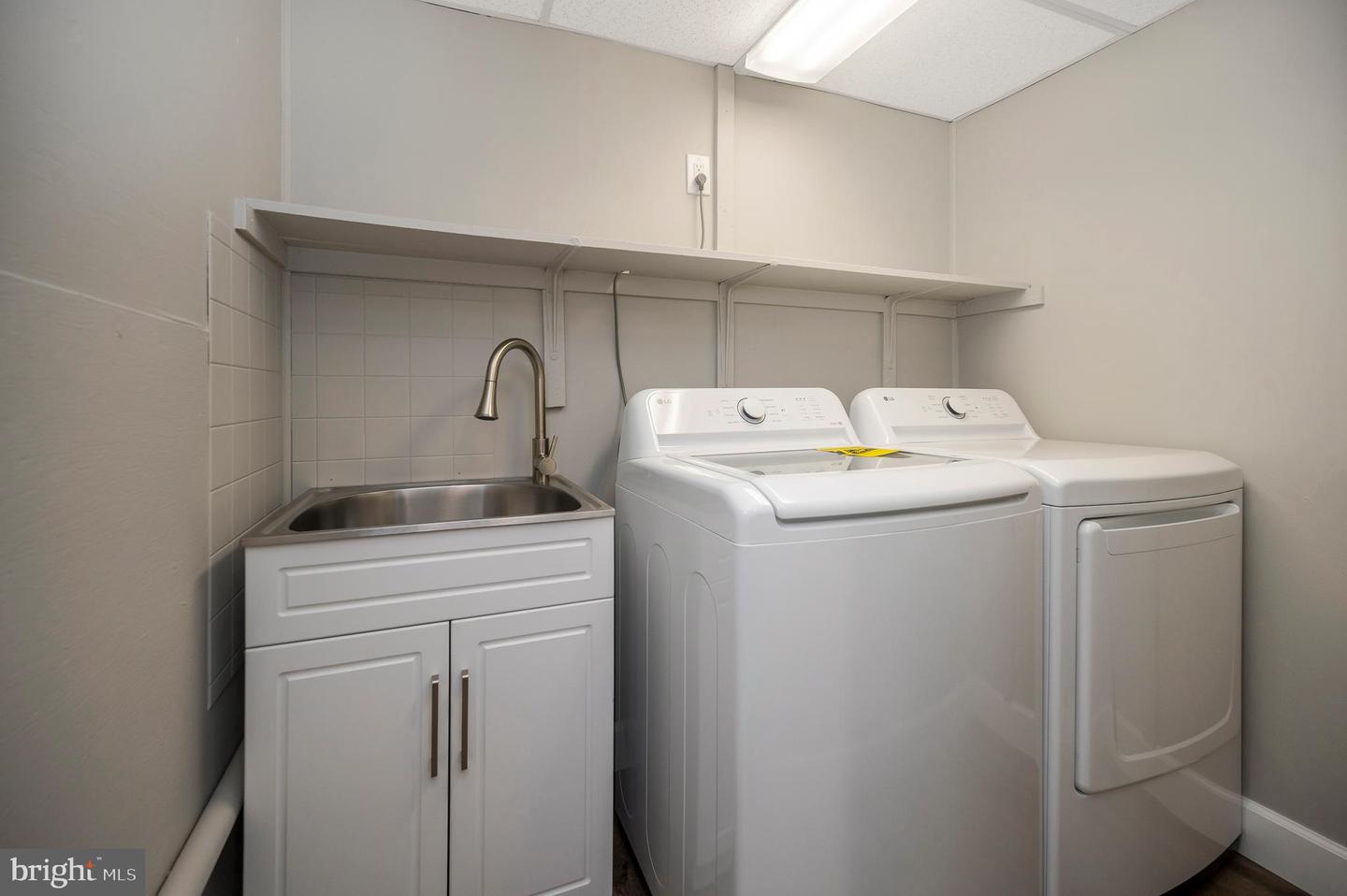 107 OAK DR, STAFFORD, Virginia 22554, 3 Bedrooms Bedrooms, ,2 BathroomsBathrooms,Residential,For sale,107 OAK DR,VAST2039402 MLS # VAST2039402