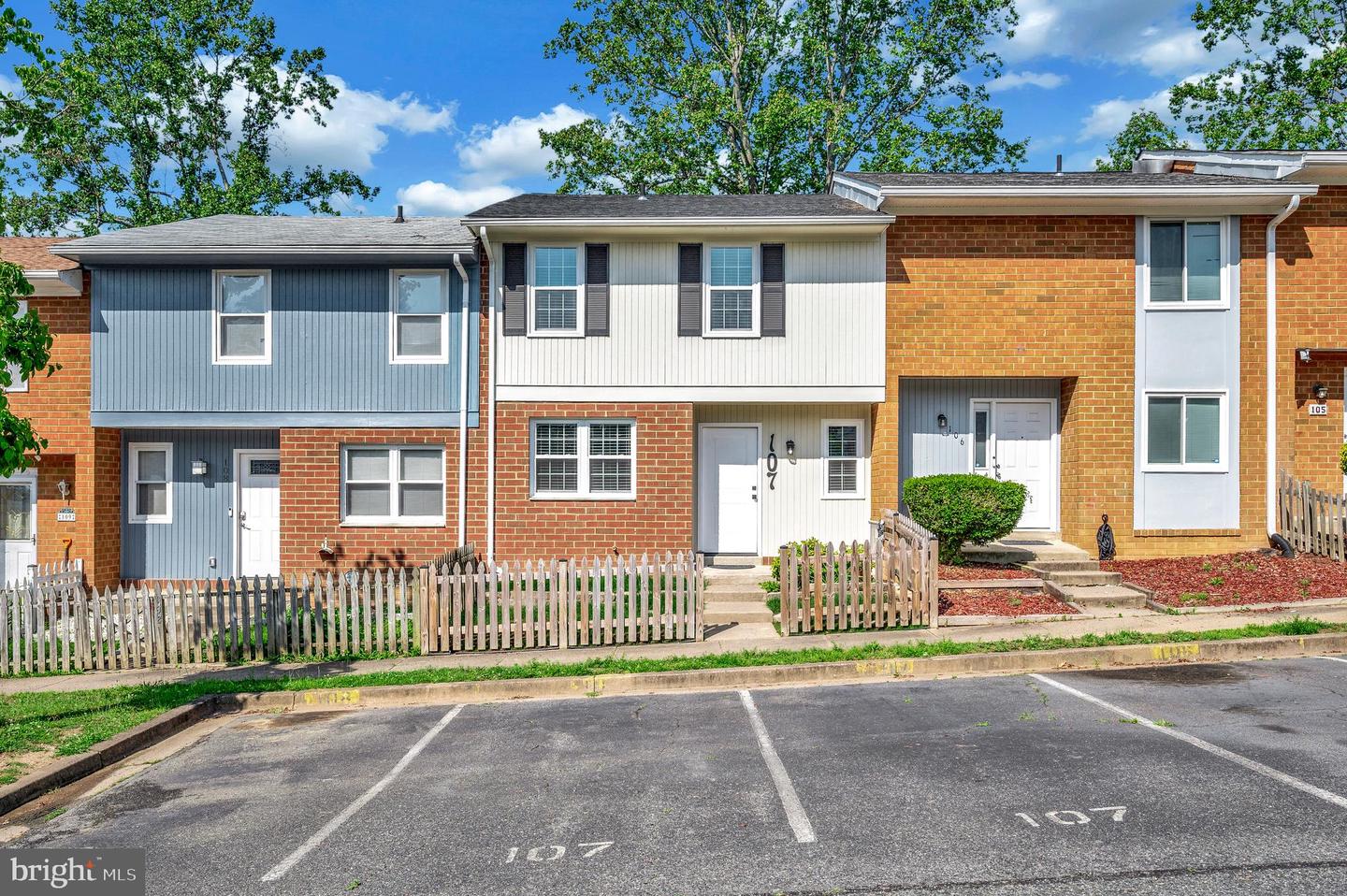 107 OAK DR, STAFFORD, Virginia 22554, 3 Bedrooms Bedrooms, ,2 BathroomsBathrooms,Residential,For sale,107 OAK DR,VAST2039402 MLS # VAST2039402