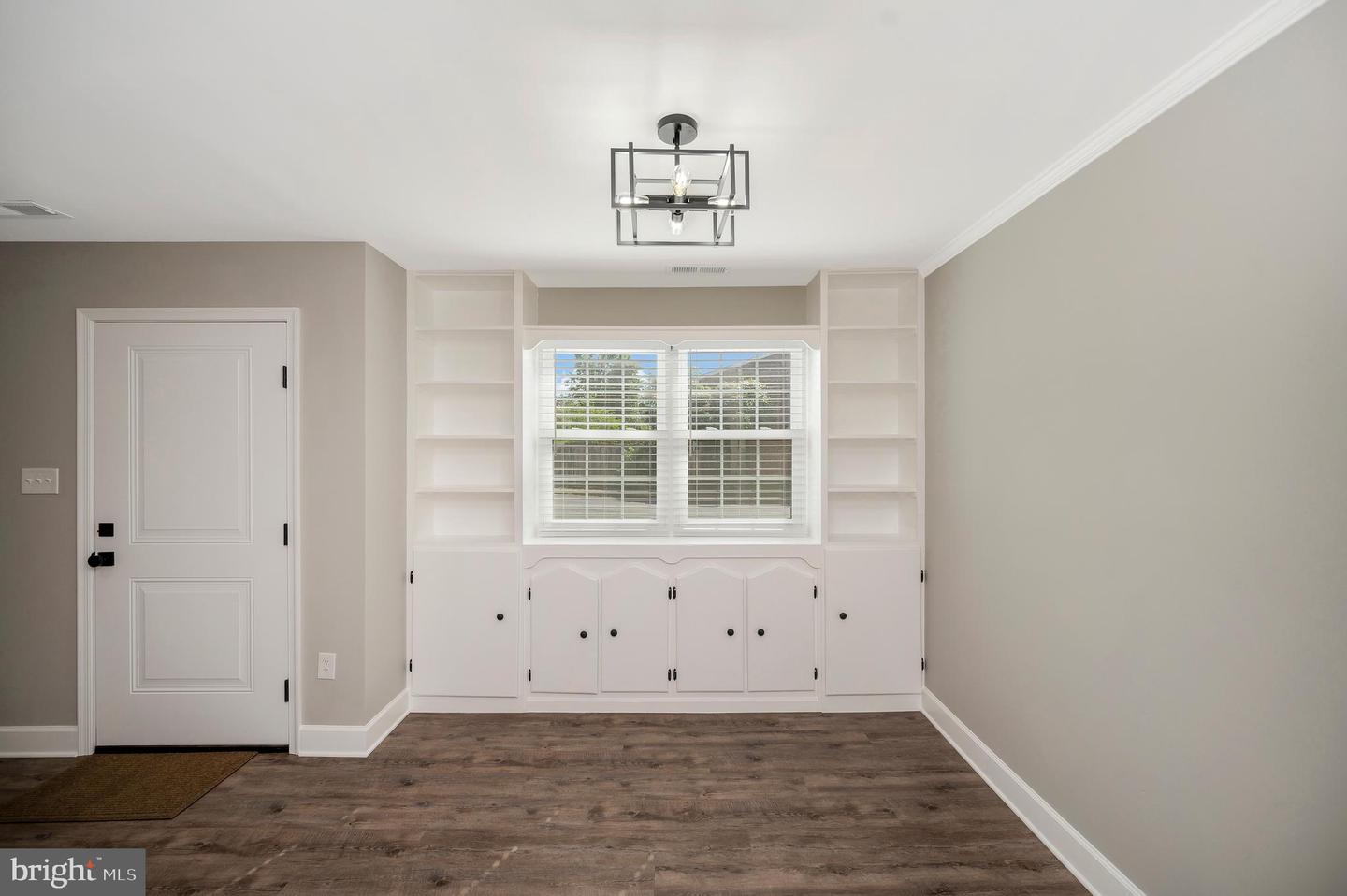 107 OAK DR, STAFFORD, Virginia 22554, 3 Bedrooms Bedrooms, ,2 BathroomsBathrooms,Residential,For sale,107 OAK DR,VAST2039402 MLS # VAST2039402