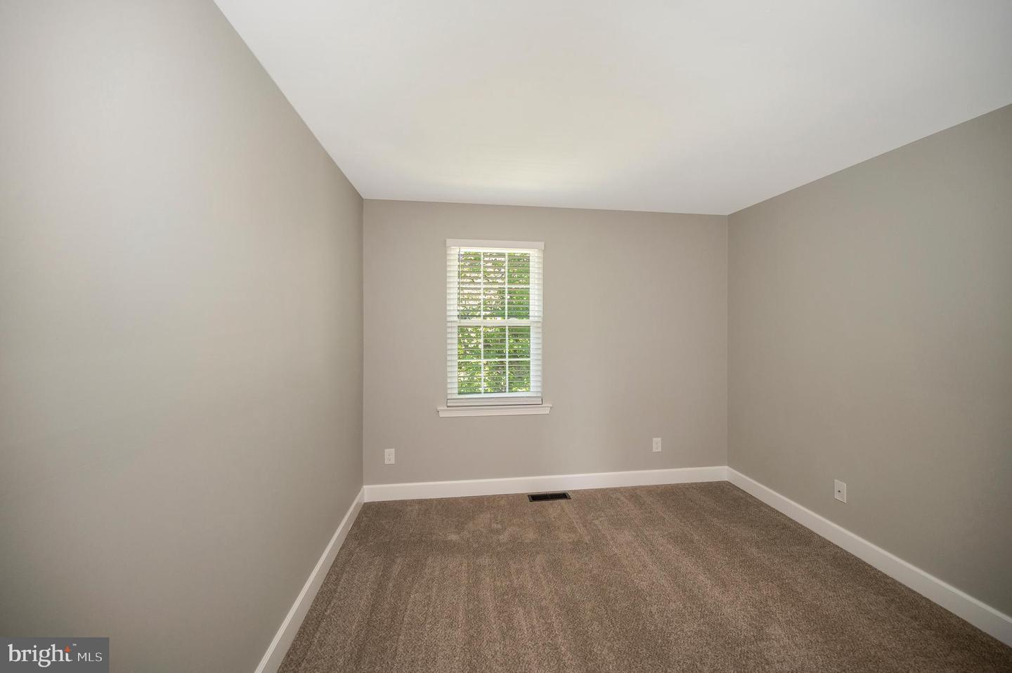 107 OAK DR, STAFFORD, Virginia 22554, 3 Bedrooms Bedrooms, ,2 BathroomsBathrooms,Residential,For sale,107 OAK DR,VAST2039402 MLS # VAST2039402