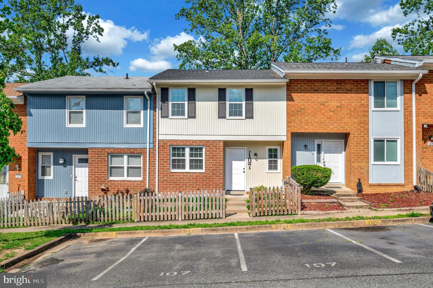 107 OAK DR, STAFFORD, Virginia 22554, 3 Bedrooms Bedrooms, ,2 BathroomsBathrooms,Residential,For sale,107 OAK DR,VAST2039402 MLS # VAST2039402