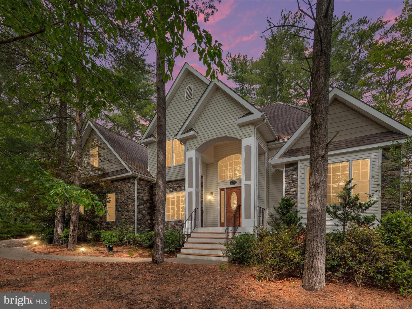228 SUNSET CIR, CROSS JUNCTION, Virginia 22625, 4 Bedrooms Bedrooms, ,2 BathroomsBathrooms,Residential,For sale,228 SUNSET CIR,VAFV2034574 MLS # VAFV2034574