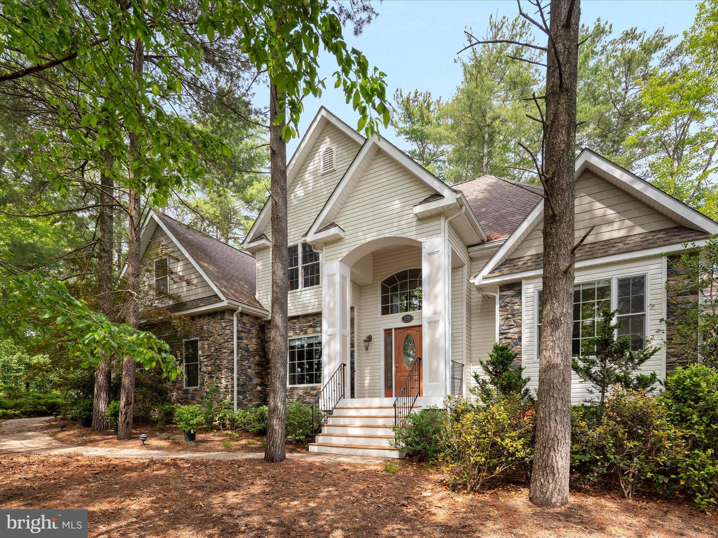 228 SUNSET CIR, CROSS JUNCTION, Virginia 22625, 4 Bedrooms Bedrooms, ,2 BathroomsBathrooms,Residential,For sale,228 SUNSET CIR,VAFV2034574 MLS # VAFV2034574