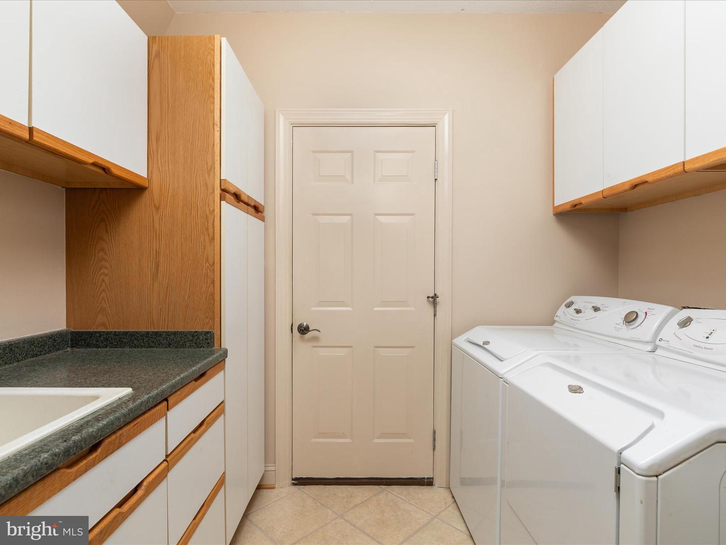 228 SUNSET CIR, CROSS JUNCTION, Virginia 22625, 4 Bedrooms Bedrooms, ,2 BathroomsBathrooms,Residential,For sale,228 SUNSET CIR,VAFV2034574 MLS # VAFV2034574