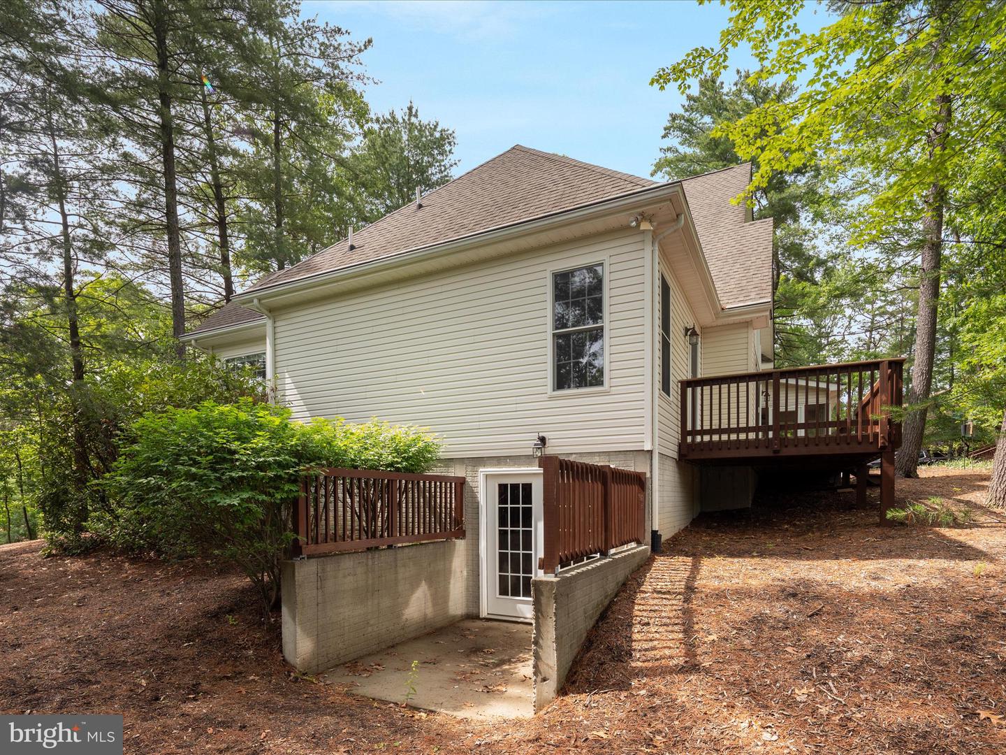 228 SUNSET CIR, CROSS JUNCTION, Virginia 22625, 4 Bedrooms Bedrooms, ,2 BathroomsBathrooms,Residential,For sale,228 SUNSET CIR,VAFV2034574 MLS # VAFV2034574