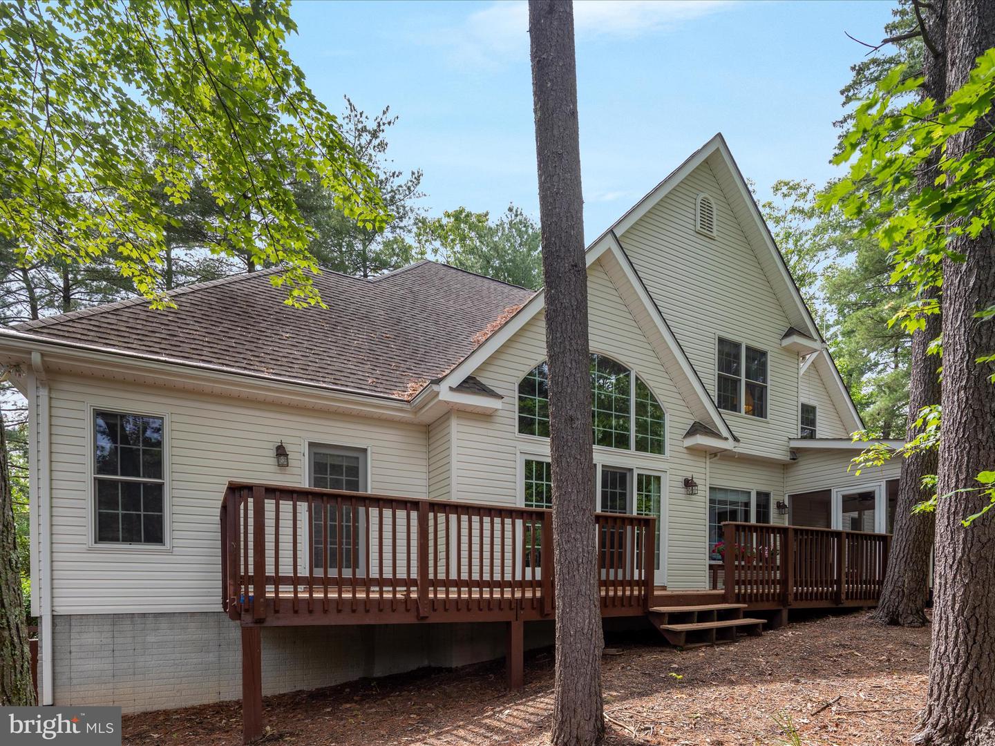 228 SUNSET CIR, CROSS JUNCTION, Virginia 22625, 4 Bedrooms Bedrooms, ,2 BathroomsBathrooms,Residential,For sale,228 SUNSET CIR,VAFV2034574 MLS # VAFV2034574